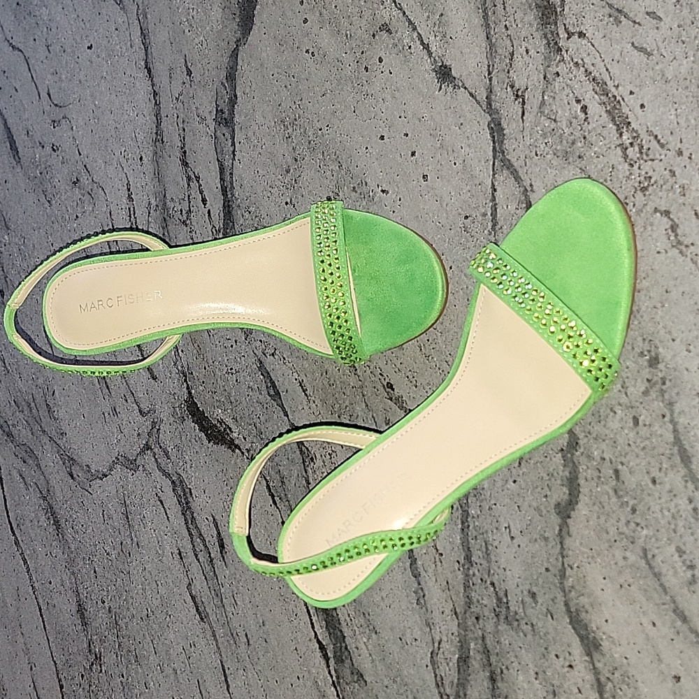 MARC FISHER Rhinestone Embellished Slingback Heels Peridot Green size 8M - Picture 2 of 13